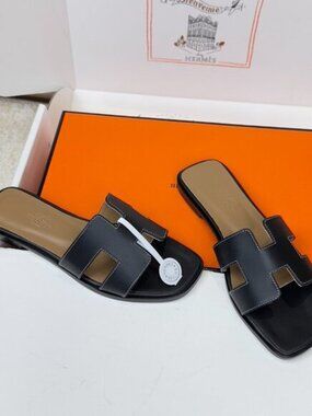 Hermès Oran Black Sandals